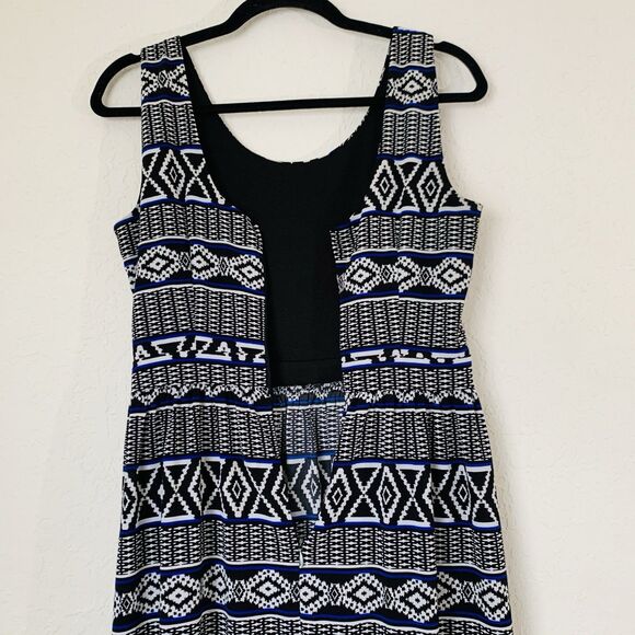 Sweet Storm Maxi Dress Women M Black White Abstract Cutout Southwestern Vacation - Picture 5 of 11